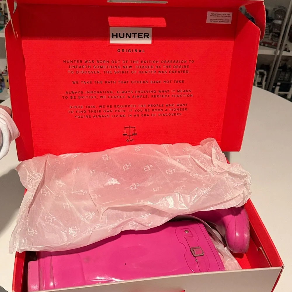EUC - Hunter Hot Pink High Calf Rain Boots - Girls Size 6  - with box